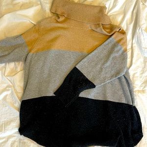 Tricolor turtleneck sweater